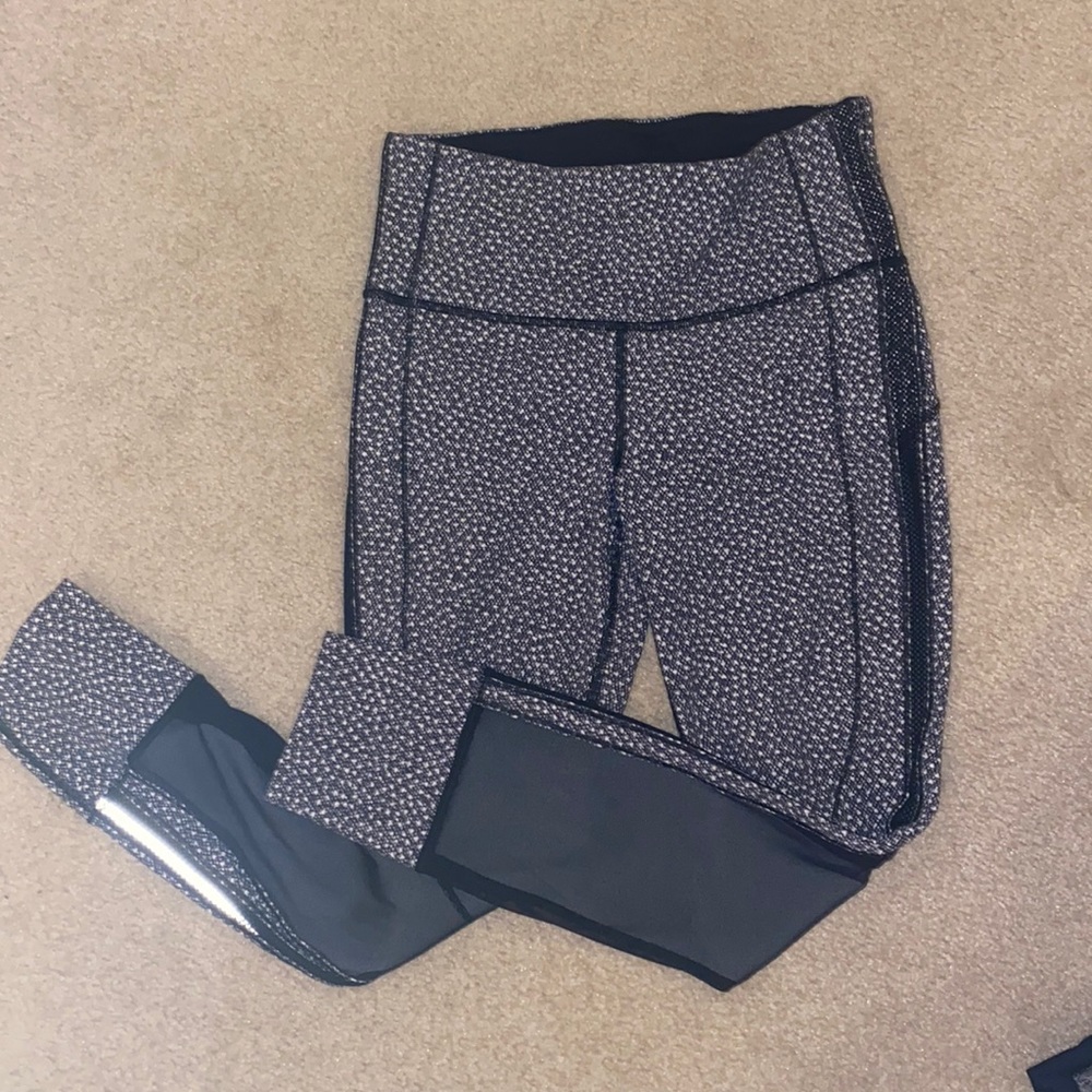 lululemon leggings size 4 reflective, mesh black & gray
